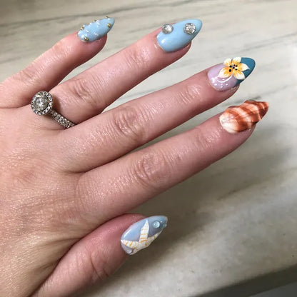 CUSTOM NAILS